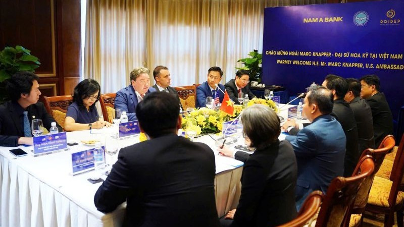 Buổi làm việc giữa Nam A Bank và Đại sứ quán Hoa Kỳ tại Việt Nam nhằm góp phần mở ra cơ hội trao đổi, thúc đẩy hợp tác tài chính toàn cầu. h-2-hop-nam-a-bank-dai-su-my.jpg
