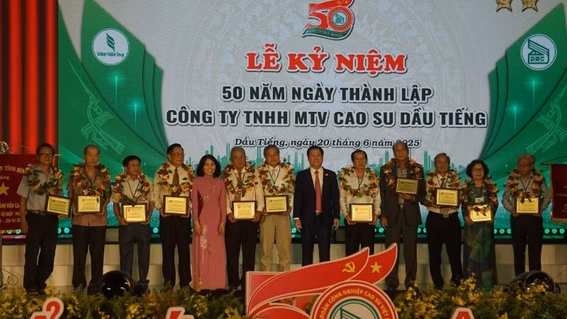 h6-dau-tieng-50-nam.jpg