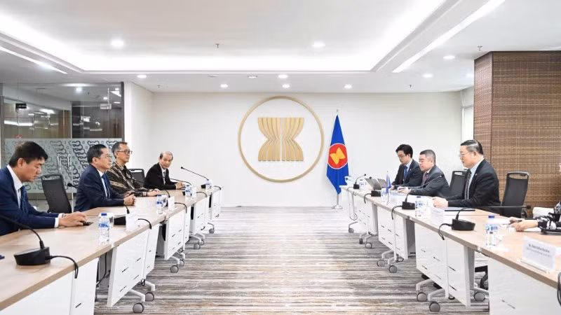 hinh-2-tong-thu-ky-asean-tiep-chu-tich-ct-group-7118.jpg