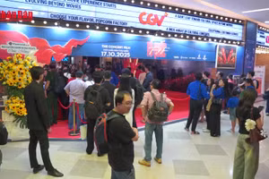 [Video] "Tổ quốc trong tim: The concert film" - tiếp nối một hành trình đầy cảm xúc