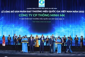 Lãnh đạo MK Smart nhận giải thưởng Thương hiệu Quốc gia