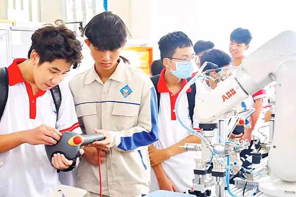 Đào tạo nghề tại Trường cao đẳng Kỹ thuật công nghệ Bà Rịa-Vũng Tàu. (Ảnh PHÚ MỸ)