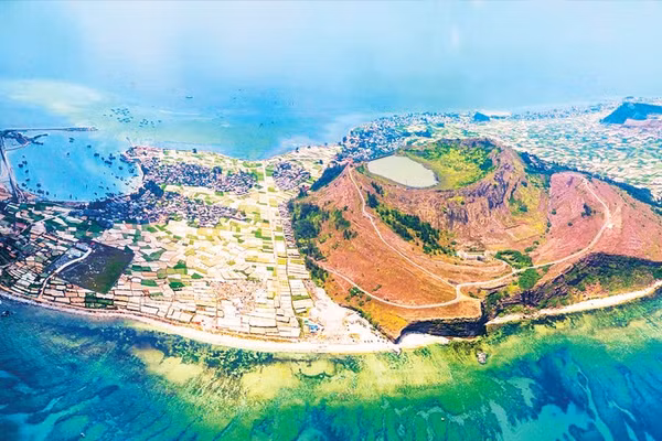 Đảo Lý Sơn, hạt nhân du lịch biển, đảo của tỉnh Quảng Ngãi.