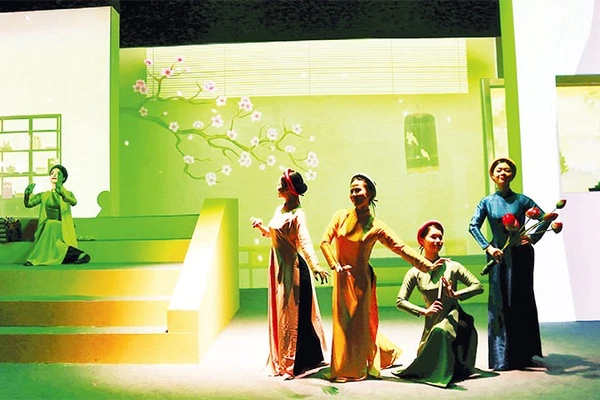 Nét đẹp văn hóa Hà thành được giới thiệu qua tour Ký ức Cột cờ.