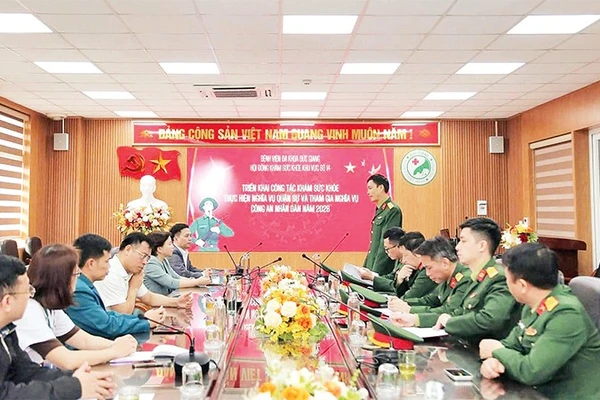 Hội đồng khám sức khỏe khu vực số 4, Thành phố Hà Nội triển khai công tác khám sức khỏe thực hiện nghĩa vụ quân sự và tham gia nghĩa vụ công an nhân dân năm 2026.