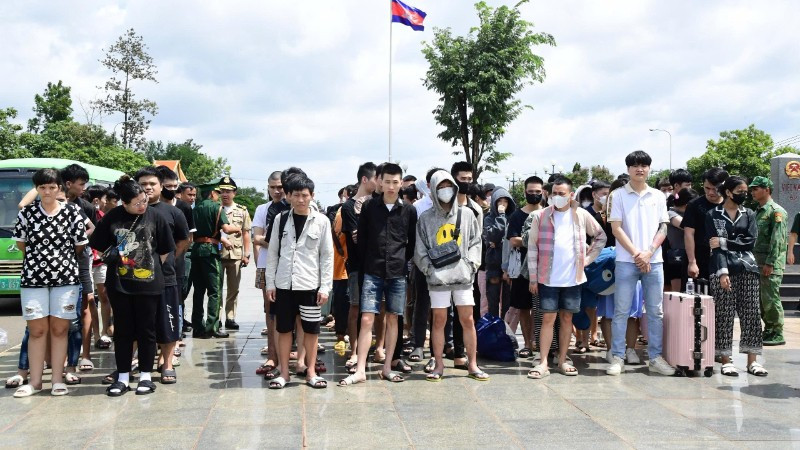 Phần lớn các công dân đều là thanh niên tuổi đời còn trẻ. z6859281394903-0a92c8a983e89f84e4f1bc75796fdec4-6088.jpg