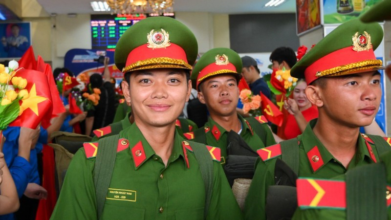 doan-doan-a80-cong-an-8648-6794-6665.jpg