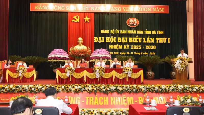 Đại hội Đại biểu Đảng bộ Ủy ban nhân dân tỉnh Hà Tĩnh lần thứ I đã bàn thảo kỹ lưỡng phương hướng, nhiệm vụ và giải pháp cho nhiệm kỳ mới.