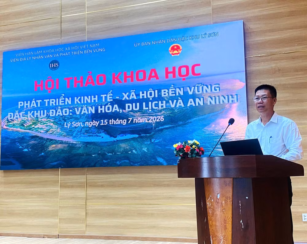 Ông Nguyễn Đạo, Phó Chủ tịch Ủy ban nhân dân Đặc khu Lý Sơn phát biểu khai mạc hội thảo.