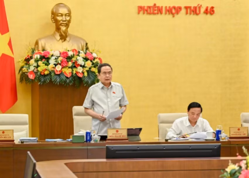 Chủ tịch Quốc hội Trần Thanh Mẫn phát biểu bế mạc phiên họp thứ 46 của Ủy ban Thường vụ Quốc hội. (Ảnh DUY LINH)
