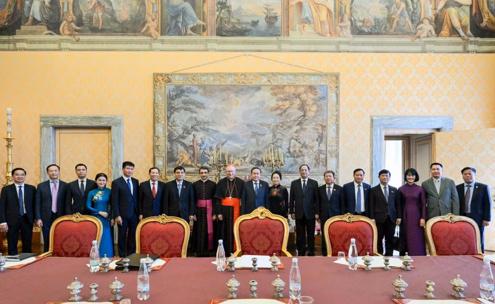 vna-potal-chu-tich-quoc-hoi-tran-thanh-man-gap-thu-tuong-toa-thanh-vatican-8695394.jpg