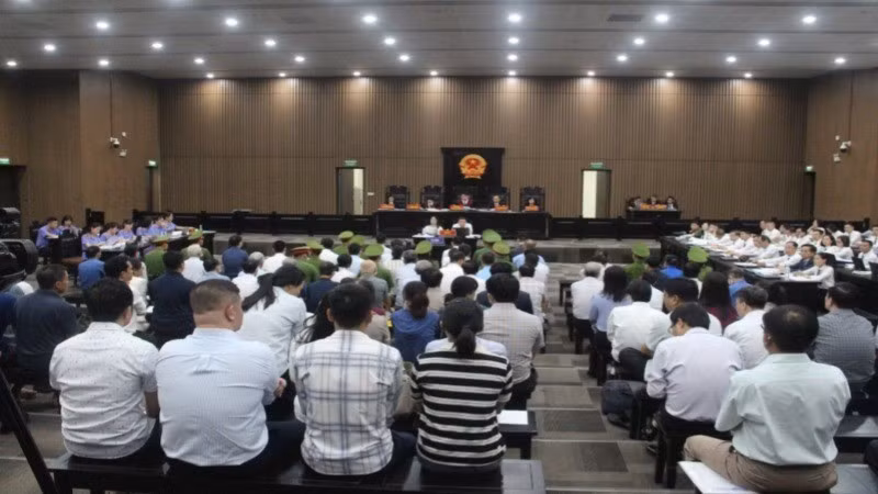 Toàn cảnh phiên tòa.