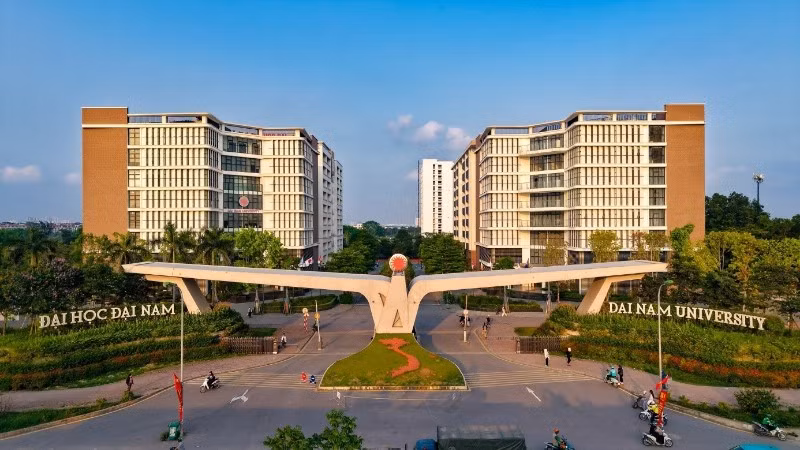 Trải qua gần 2 thập kỷ phát triển, Trường đại học Đại Nam là điểm đến tin cậy của hơn 45.000 sinh viên, học viên.