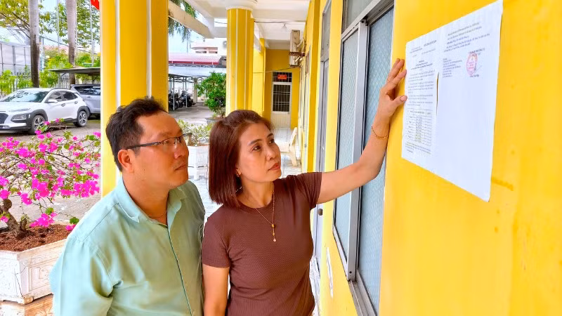 Lịch tiếp công dân được công bố tại trụ sở Đảng ủy phường Hiệp Thành, tỉnh Cà Mau để người dân nắm rõ.