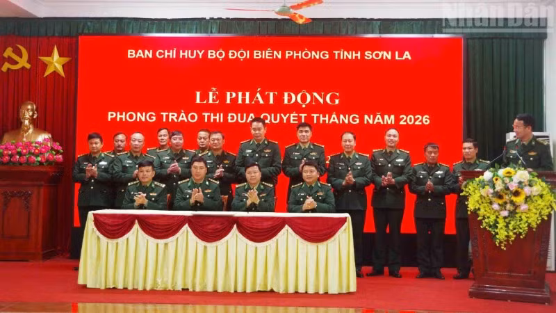 Các đơn vị ký kết thực hiện phong trào thi đua quyết thắng năm 2026.