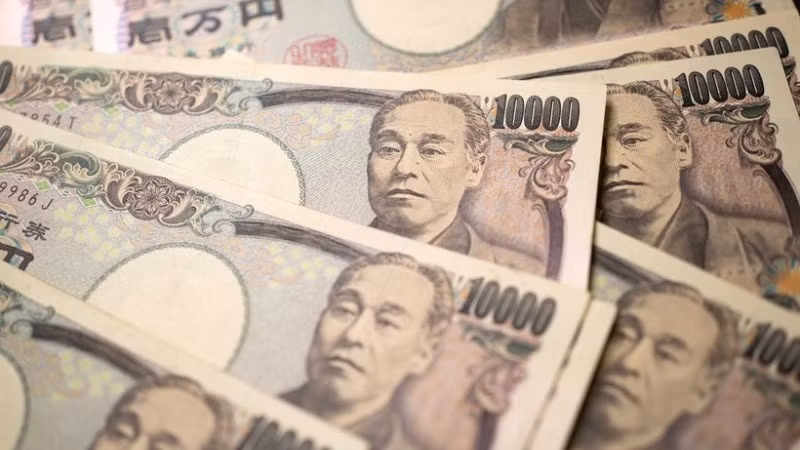 Đồng tiền mệnh giá 10.000 yen của Nhật Bản. (Ảnh: THX/TTXVN) 