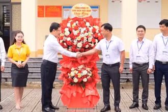 Bưu điện Việt Nam hỗ trợ Ủy ban nhân dân xã giải quyết thủ tục hành chính từ ngày 1/7/2025
