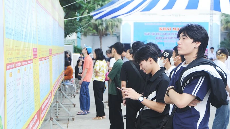 Xu hướng nhảy việc của người trẻ: Tìm kiếm giá trị mới trong thị trường lao động biến động