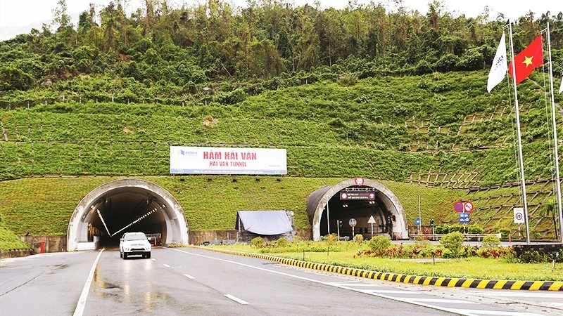 Hành trình khảo sát Hầm Hải Vân: Ký ức mở đường và bữa cơm đạm bạc
