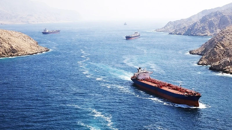 Hội Nghị Quốc Tế Kêu Gọi Mở Lại Eo Biển Hormuz, Cảnh Báo Khủng Hoảng Kinh Tế Toàn Cầu