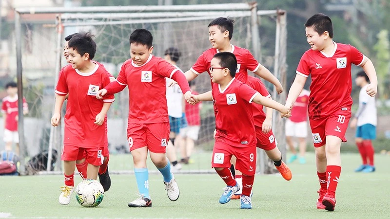 Trẻ em Việt lười vận động: Áp lực học tập và thiết bị thông minh là nguyên nhân chính