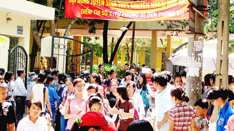 Hà Nội công bố chỉ tiêu lớp 10: Cạnh tranh gay gắt, học sinh cần tỉnh táo chọn nguyện vọng