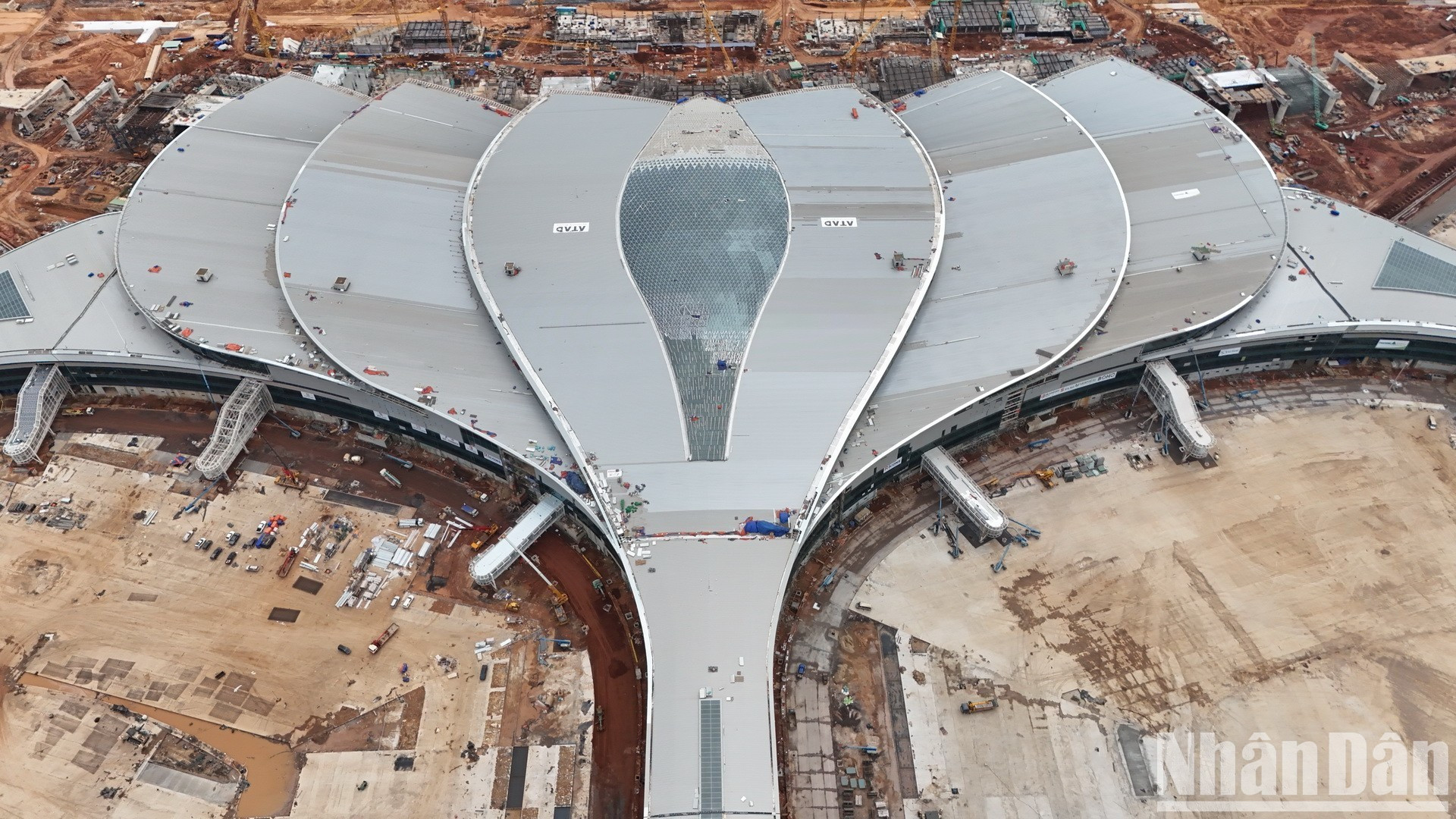 Nhà ga hành khách sân bay Long Thành được thiết kế theo hình hoa sen.