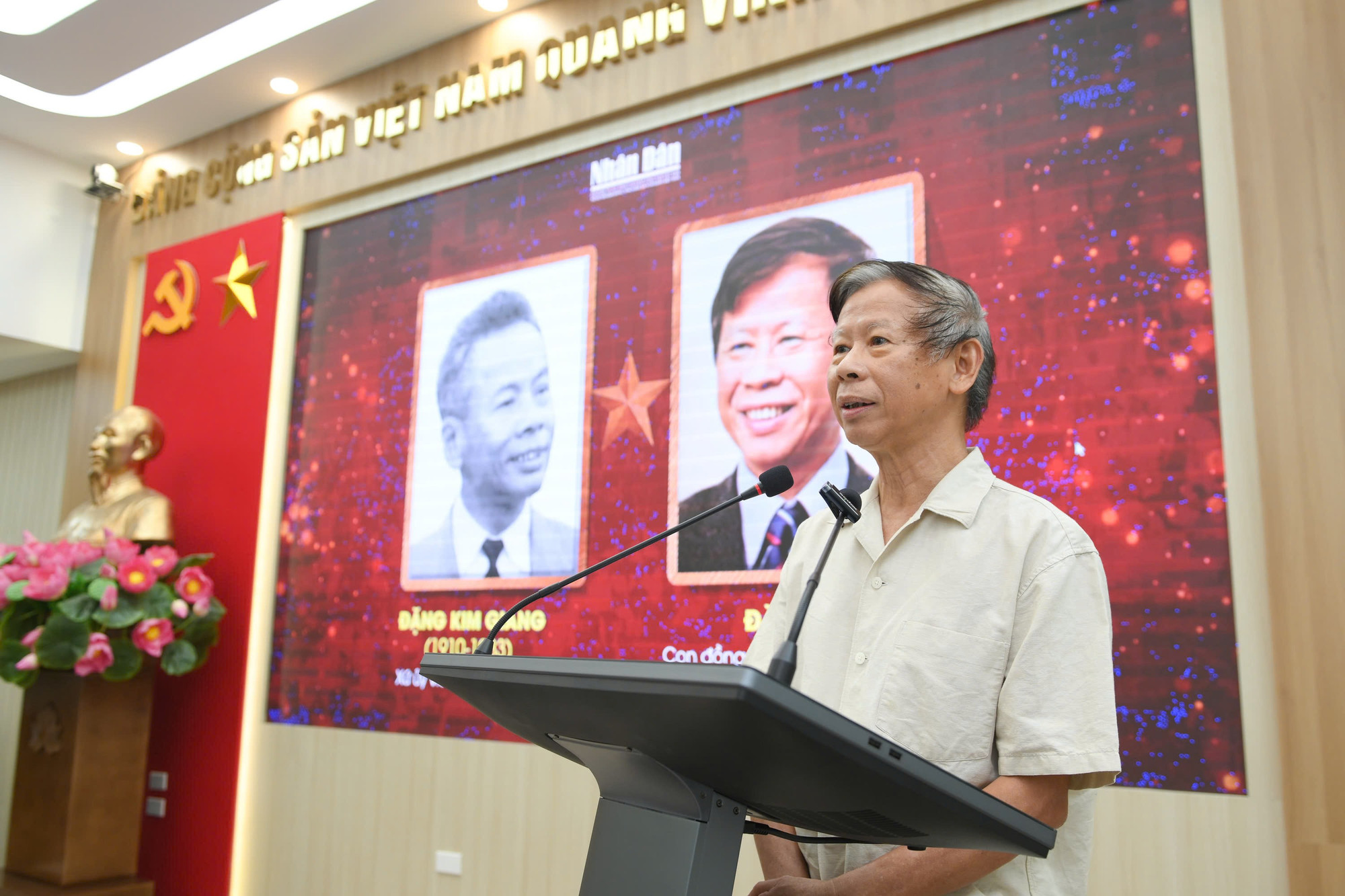 Ông Đặng Kim Sơn, con trai ông Đặng Kim Giang, nguyên ủy viên Xứ ủy Bắc Kỳ phụ trách Hà Đông. (Ảnh: THẾ ĐẠI) kim-son.jpg