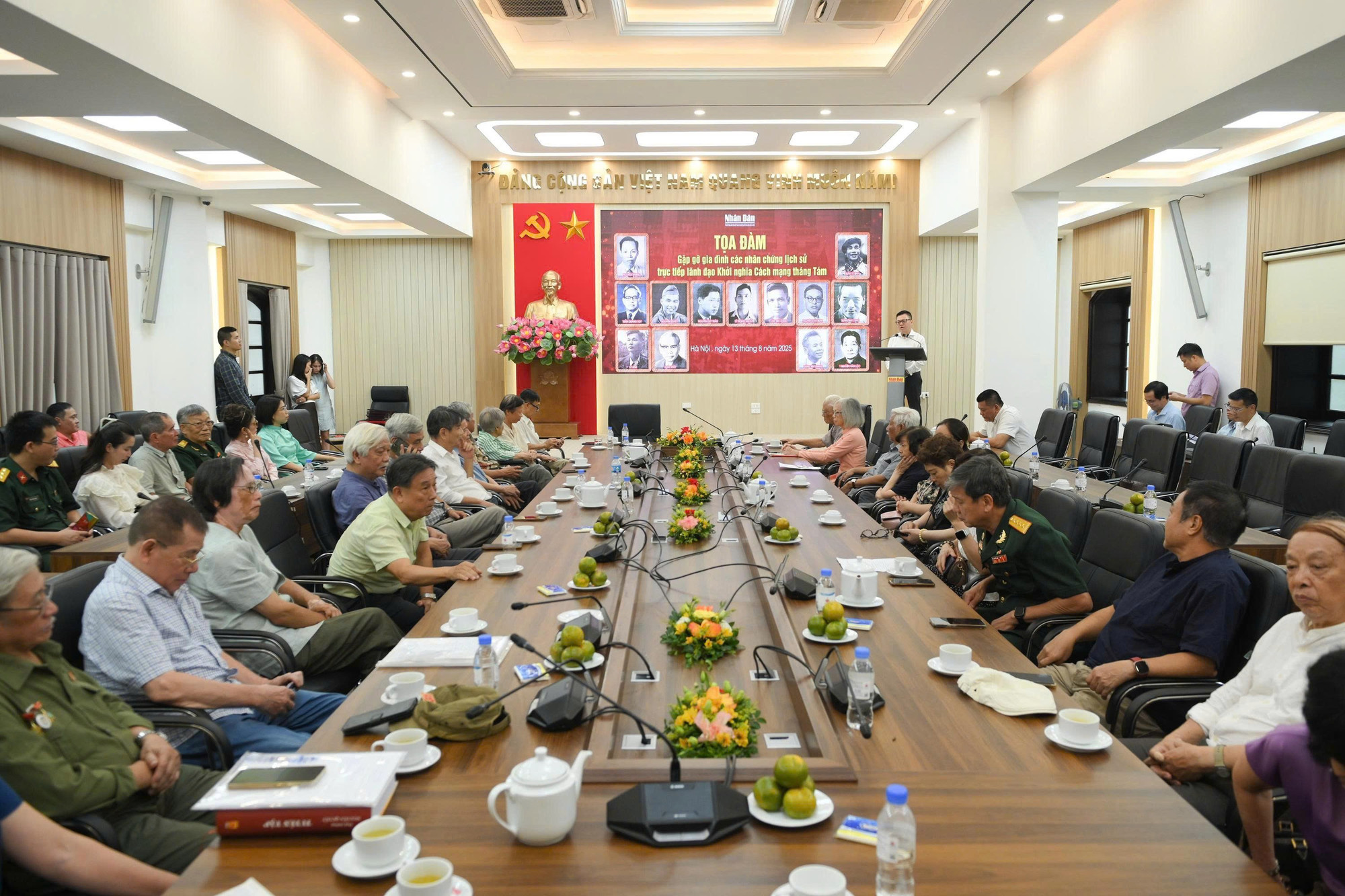 Toàn cảnh buổi tọa đàm. (Ảnh: THẾ ĐẠI) toan-canh.jpg