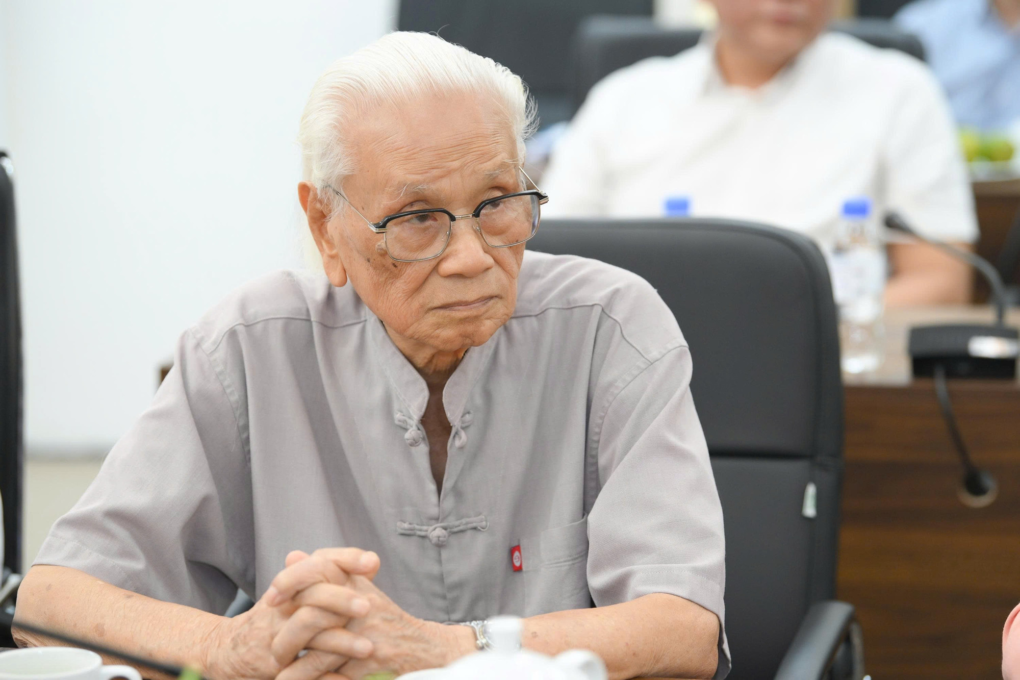 Ông Nguyễn Trọng Yêm, con trai ông Xuân Thủy – nguyên Ủy viên Xứ ủy Bắc Kỳ, phụ trách Báo Cứu Quốc. (Ảnh: THẾ ĐẠI) 0f029fa571b2f9eca0a3.jpg