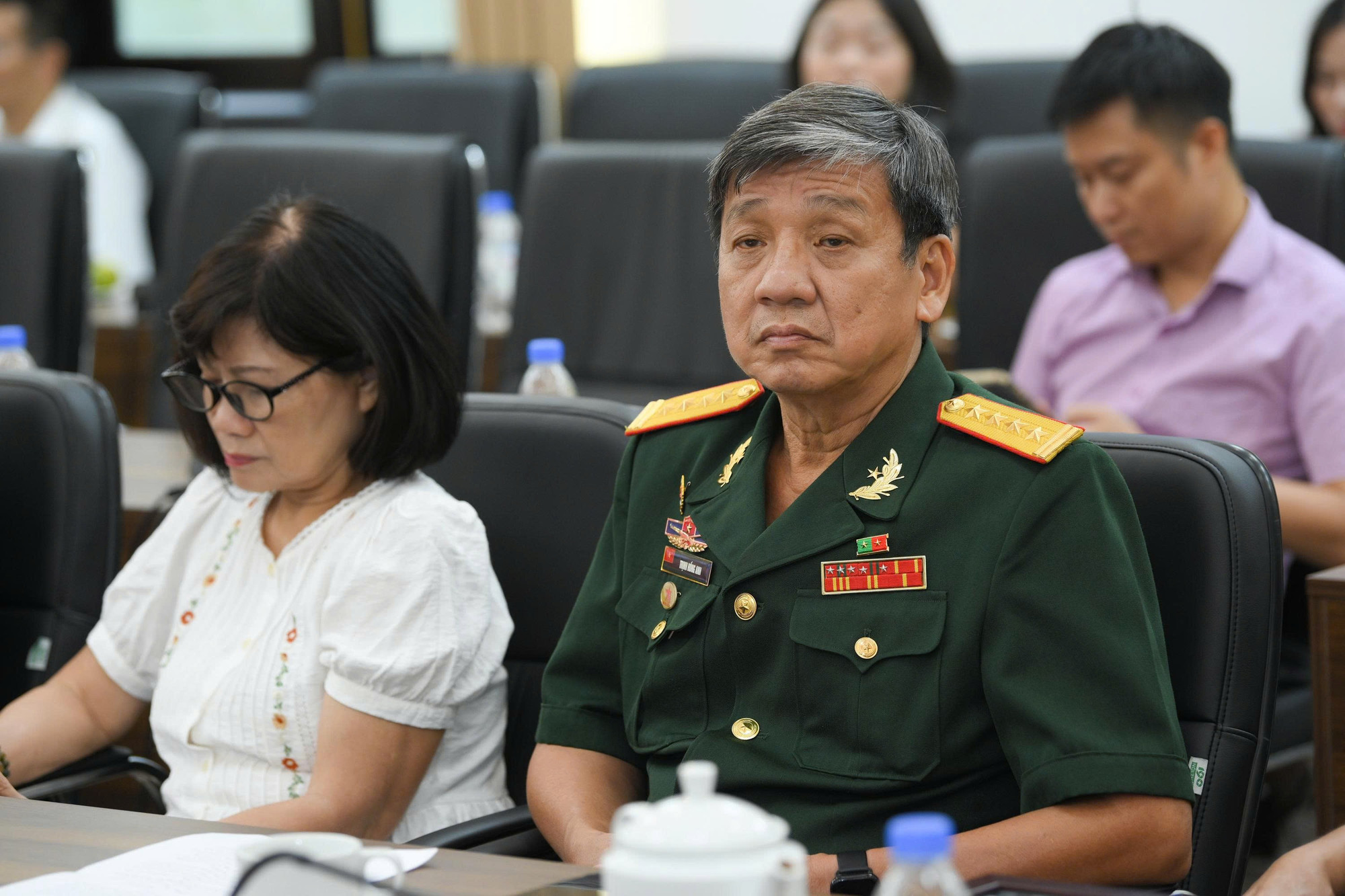 Ông Trịnh Hồng Anh, con trai ông Lê Liêm - nguyên Ủy viên Xứ ủy Bắc Kỳ phụ trách tỉnh Hưng Yên, Thái Bình. (Ảnh: THẾ ĐẠI) c7f4658aa69d2ec3778c.jpg