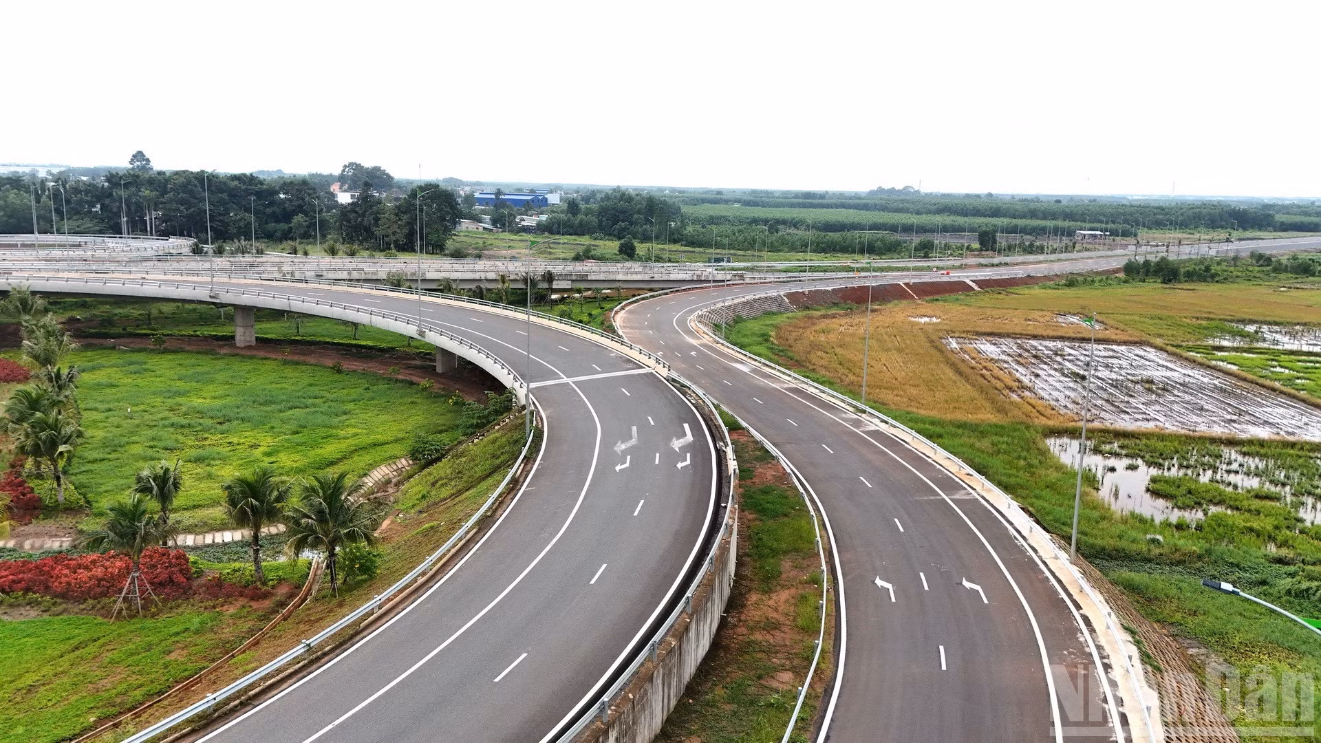 ndo_br_dji-20260729111359-0803-d-resize-5094.jpg