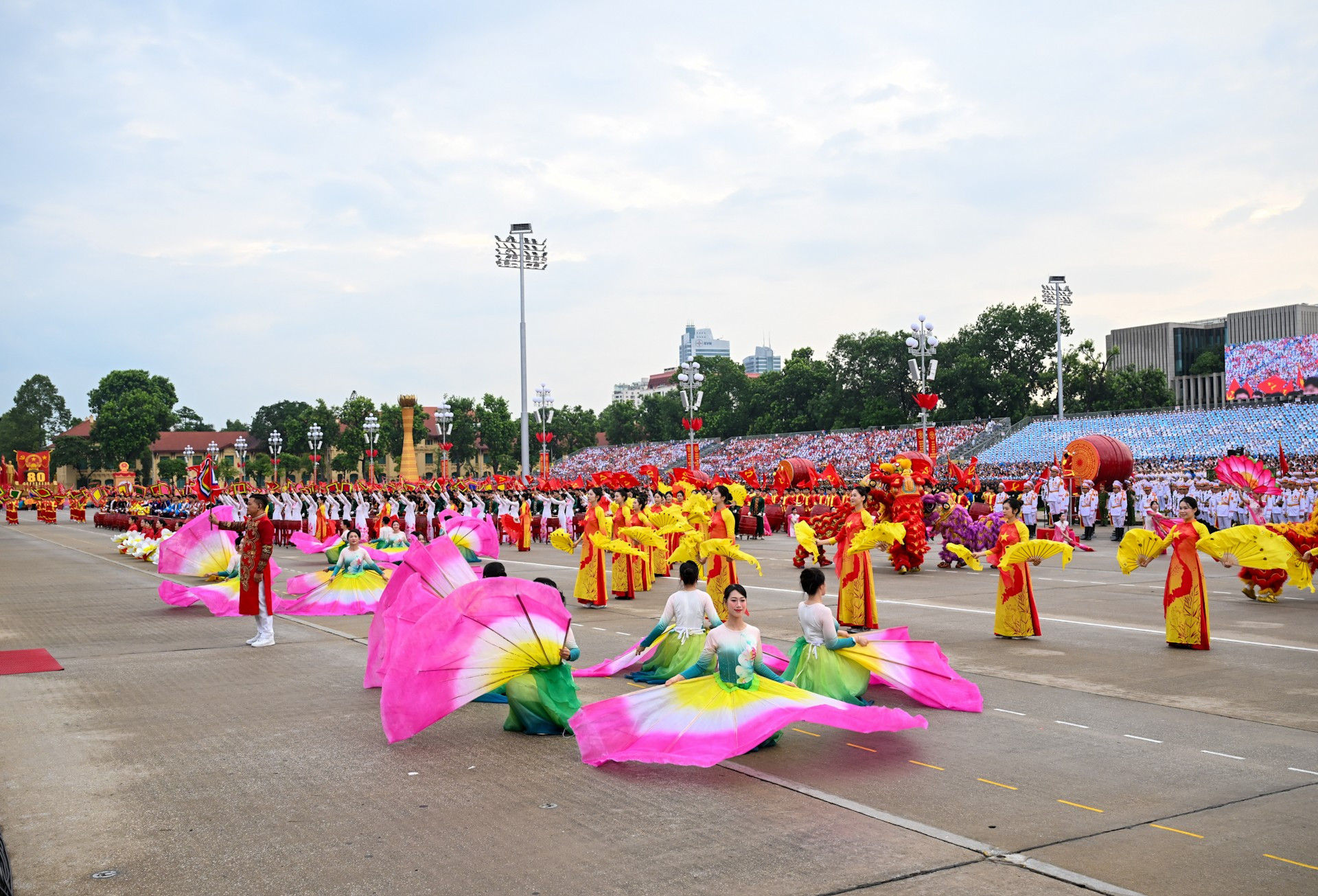 Sẵn sàng cho Lễ kỷ niệm, diễu binh, diễu hành chào mừng 80 năm Cách mạng Tháng Tám thành công và Quốc khánh 2/9. bnd-7144.jpg
