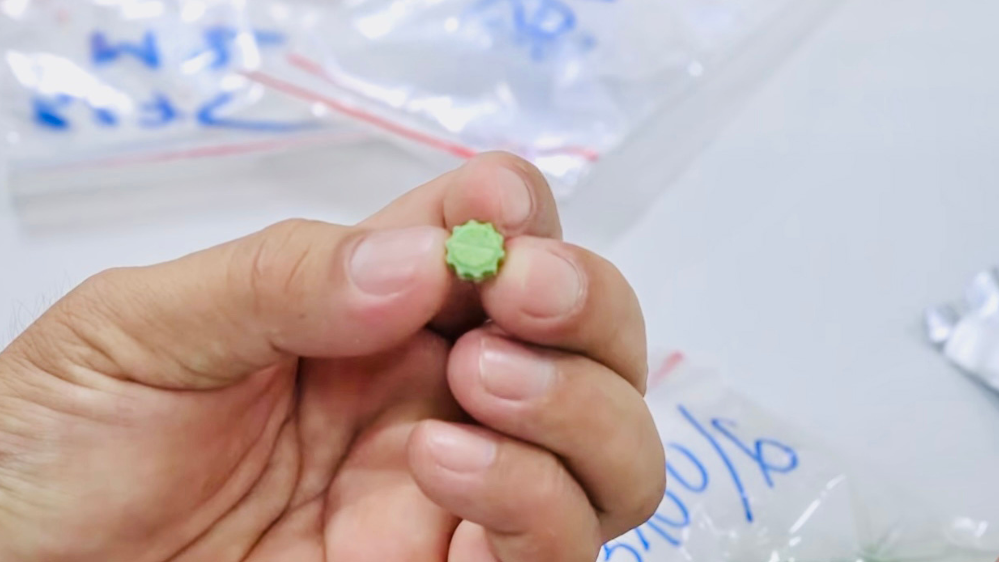 Thuốc lắc (MDMA)-một dạng ma túy tổng hợp nguy hại tới sức khỏe con người. thiet-ke-chua-co-ten.png