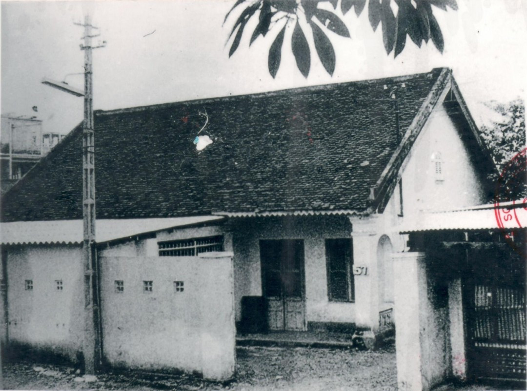 Trụ sở Ủy ban khởi nghĩa tỉnh Đắk Lắk năm 1945. (Ảnh tư liệu của Bảo tàng Đắk Lắk) 37.jpg