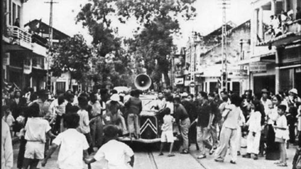 Lệnh tổng khởi nghĩa giành chính quyền được phát đi rộng rãi trong ngày 19/8/1945. (Ảnh: Tư liệu TTXVN) 191.jpg