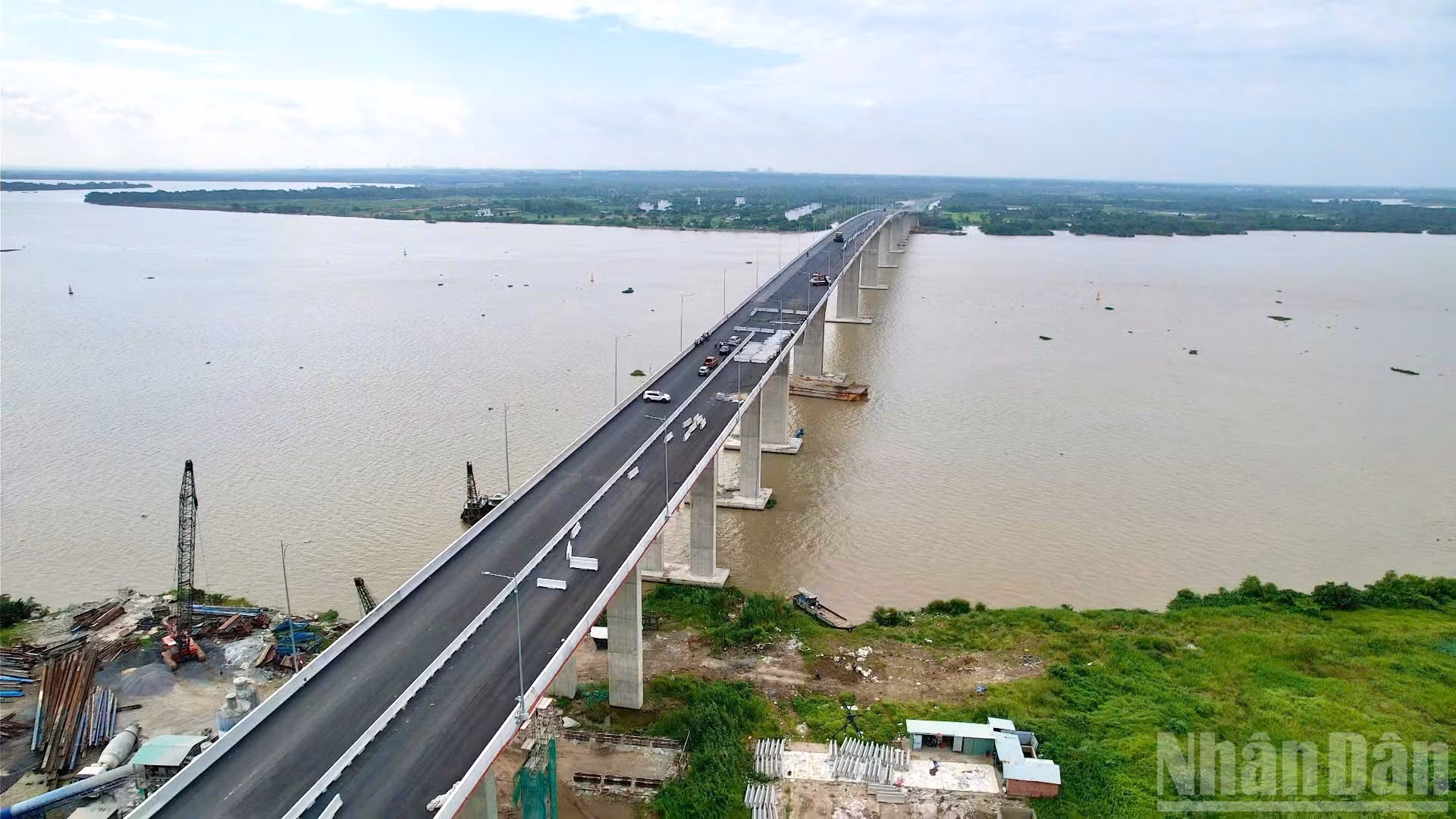 Cầu Nhơn Trạch trên tuyến Vành đai 3, nối tỉnh Đồng Nai với Thành phố Hồ Chí Minh.