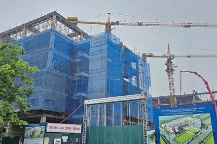 Sở Xây dựng yêu cầu các chủ đầu tư dự án, nhà thầu thi công sẵn sàng ứng phó mọi tình huống theo phương châm "4 tại chỗ". (Ảnh: KHÁNH HÒA)