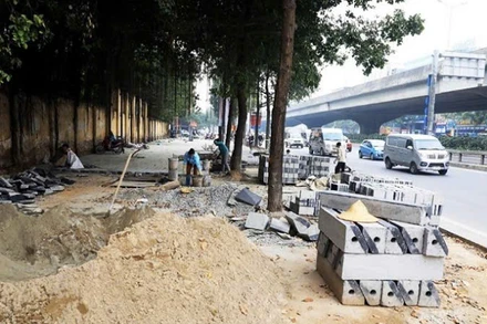 Hà Nội tạm dừng thi công đào đường, vỉa hè trên địa bàn từ ngày 11/8 đến hết ngày 5/9. (Ảnh: TUẤN ANH)