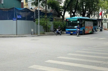Trên phố Quang Trung, rào chắn cố định sẽ được bố trí theo từng đoạn dài từ 30m đến 50m ở khu vực giữa tim đường...