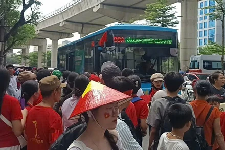 Điều hành linh hoạt các phương tiện để giải tỏa số lượng lớn người dân đi xem diễu hành, diễu binh.