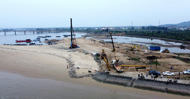 Cảng cá Cửa Nhượng đang nâng cấp để đạt tiêu chuẩn pháp lý trong xác nhận nguồn gốc thủy sản. 80b491aa-6bb7-4b0e-9b30-2a1a5316d6e7.jpg