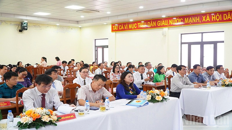 Các đại biểu tham dự Hội nghị Ban Chấp hành Đảng bộ phường Tam Kỳ lần thứ nhất. ndo_br_4.jpg