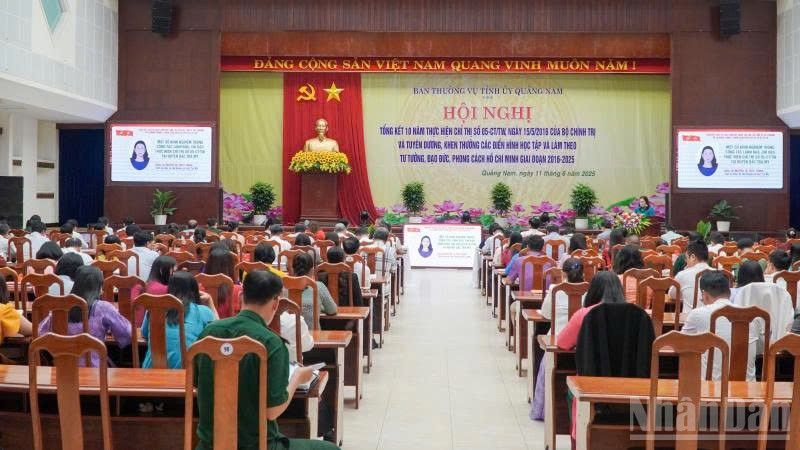 Quang cảnh hội nghị. ndo_br_z6694730208603-be0c8066573b64c81dfd4e3145ae4e62.jpg