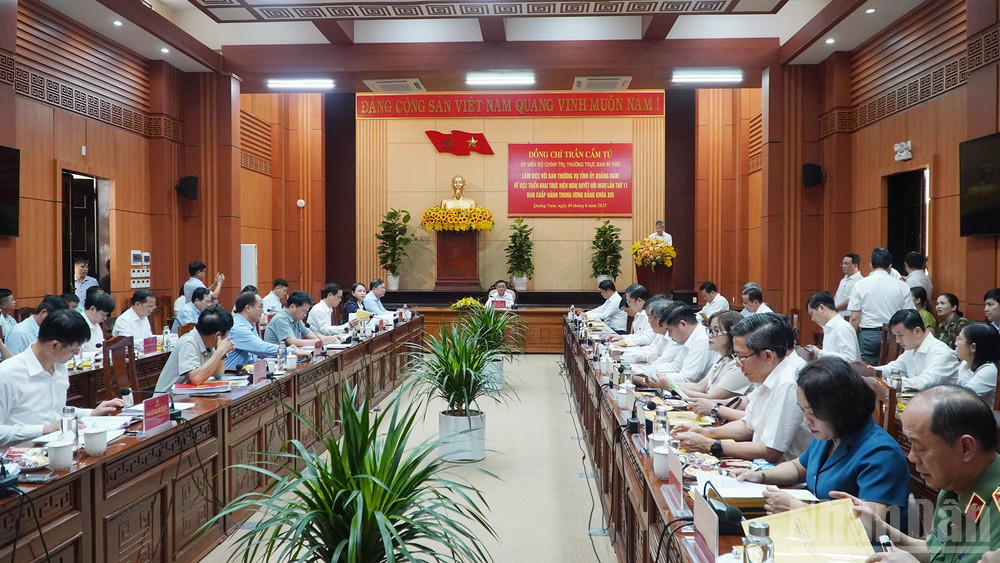 Quang cảnh buổi làm việc. ndo_br_8.jpg