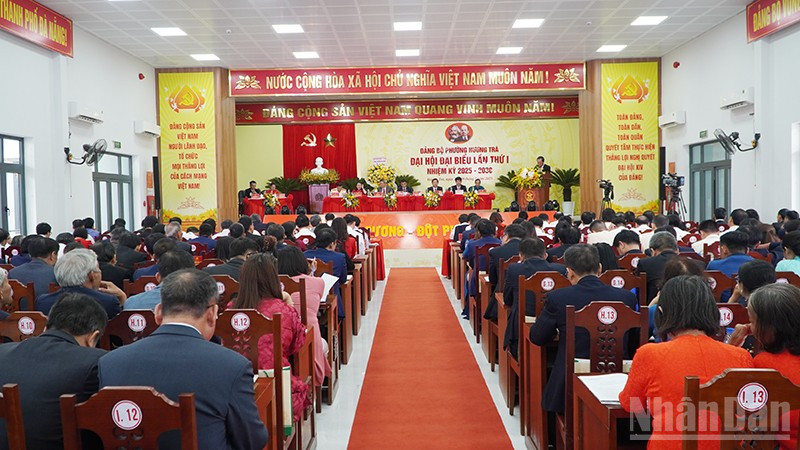 Quảng cảnh đại hội. ndo_br_sdsdsd.jpg