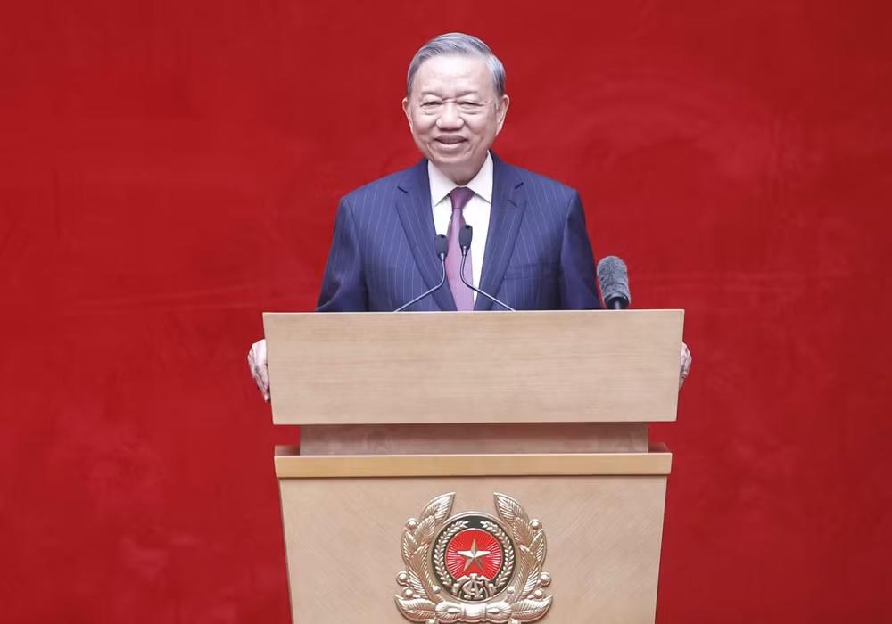 vna-potal-tong-bi-thu-gap-mat-can-bo-cong-an-cao-cap-qua-cac-thoi-ky-8573272.jpg