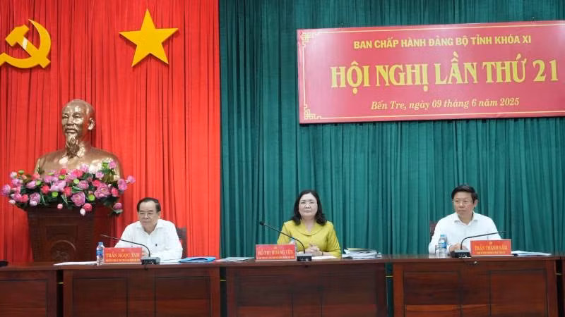 Tỉnh ủy Bến Tre tổ chức Hội nghị lần thứ 21. (Ảnh: HOÀNG TRUNG)