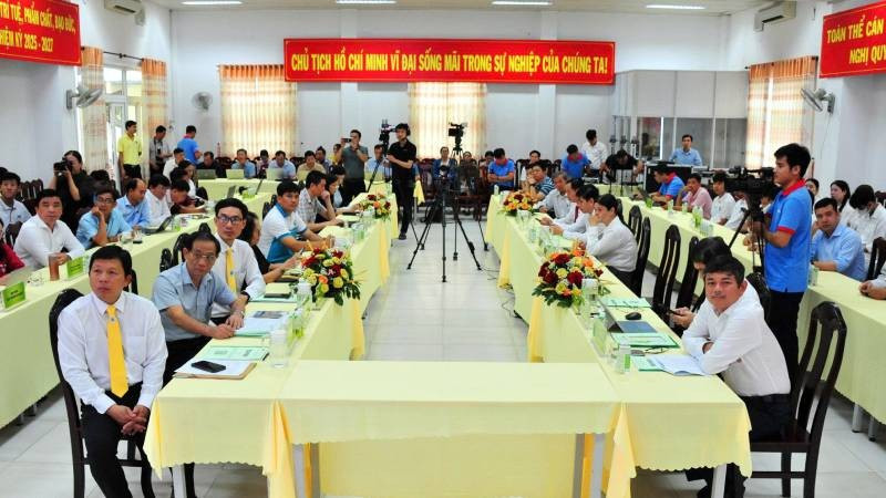 Đại biểu dự Diễn đàn "Truyền thông quản lý sức khỏe cây dừa Việt Nam đáp ứng yêu cầu sản xuất gắn với người tiêu dùng".