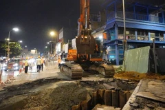 Các đơn vị tăng tốc di dời hạ tầng ngầm nhằm bảo đảm khởi công tuyến Metro số 2 vào giữa tháng 1/2026. (Ảnh: QUÝ HIỀN)